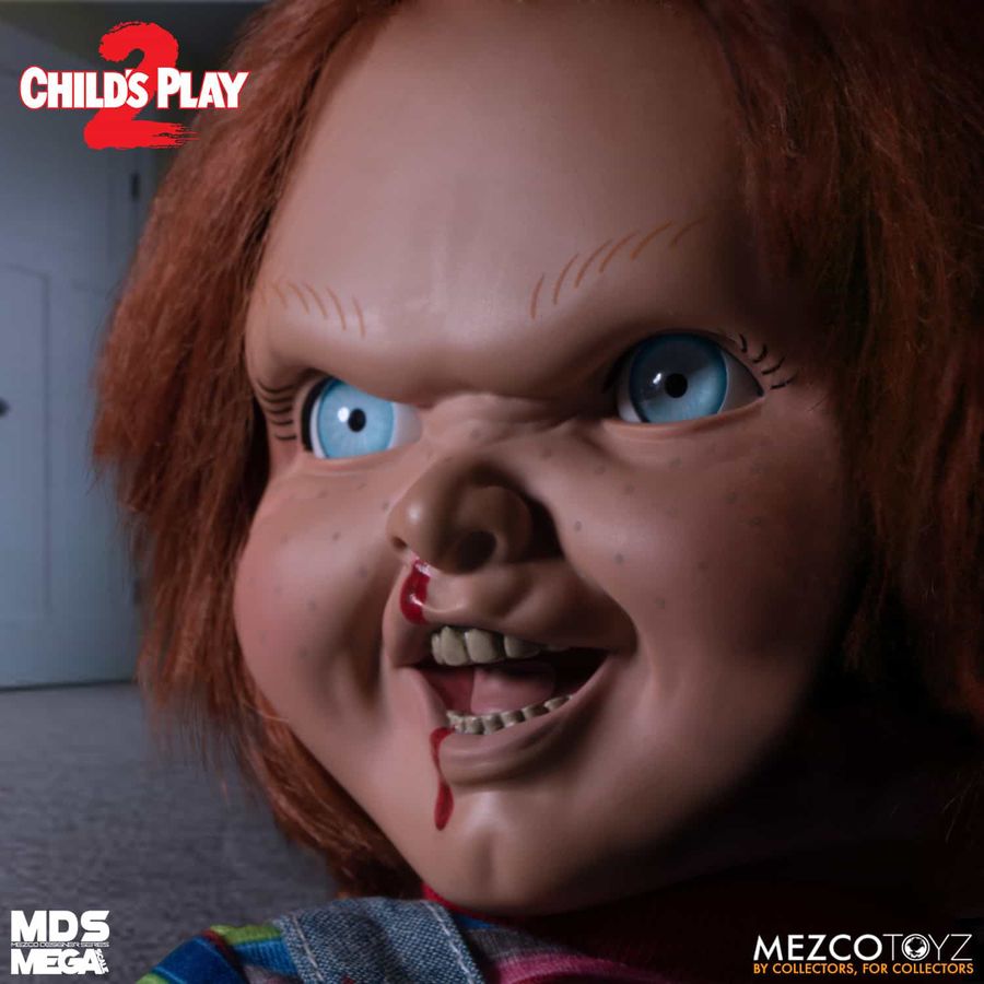 Child's Play Chucky Puppe Talking Mega Scale bei Close Up im Shop!