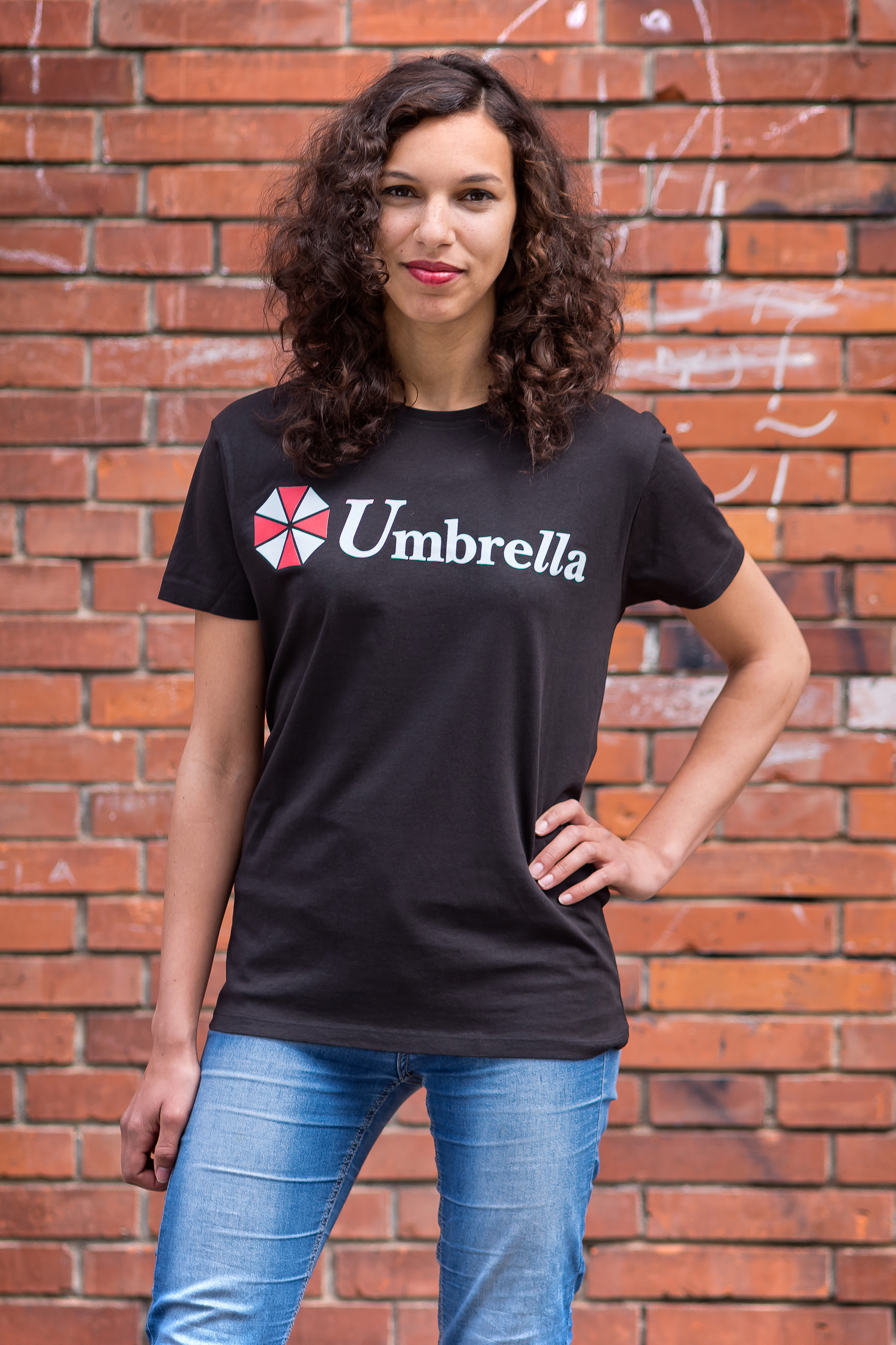 Hovedsagelig forkæle apotek Resident Evil T-Shirt - Umbrella Corporation, on Close Up